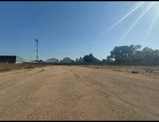 20,000M² INDUSTRIAL YARD FOR SALE IN POMONA